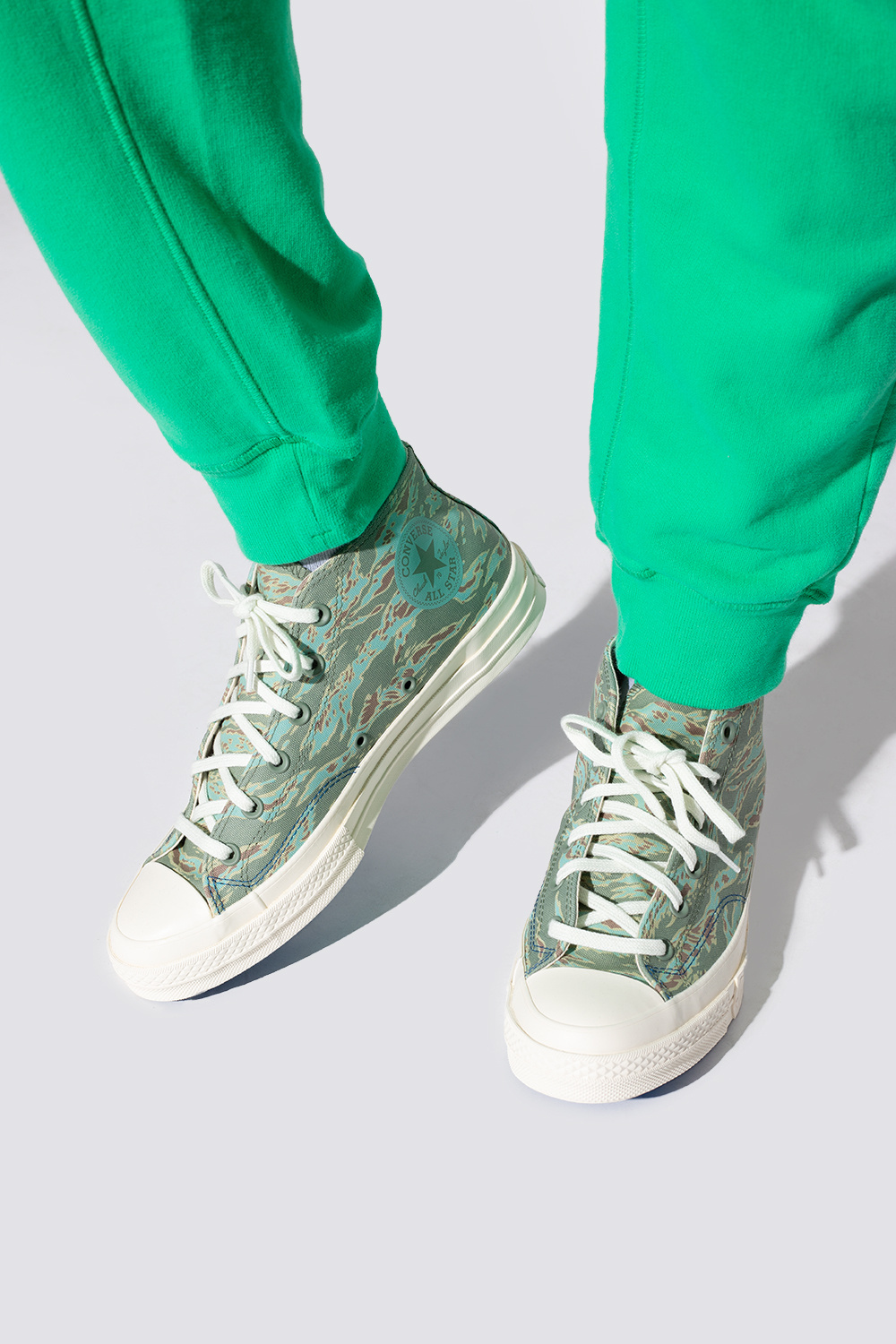 Sea deals green converse